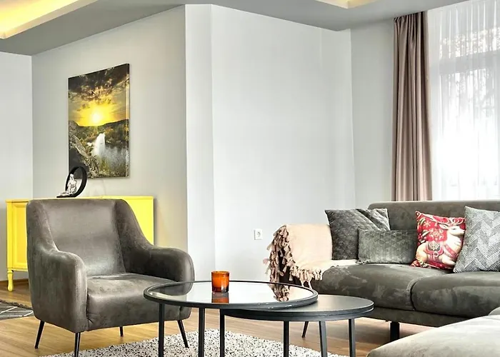 Kaira Homes 1 아파트 *